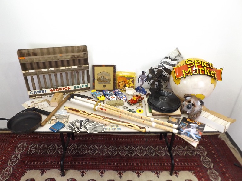 lot 100 image: Large Lot of Misc Antiques and Collectibles