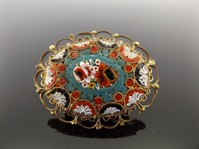 lot 68 image: Antique Micro Mosaic Brooch