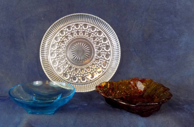 lot 4 image: (44) Pieces Of Nice Vintage Glassware (Verity - Vases, decorative dishes and bowls, pictures and more..)