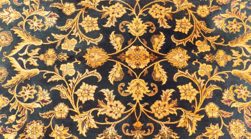 lot 2 image: 97 x 65 Traditional Dining Room  Living Room Rug
