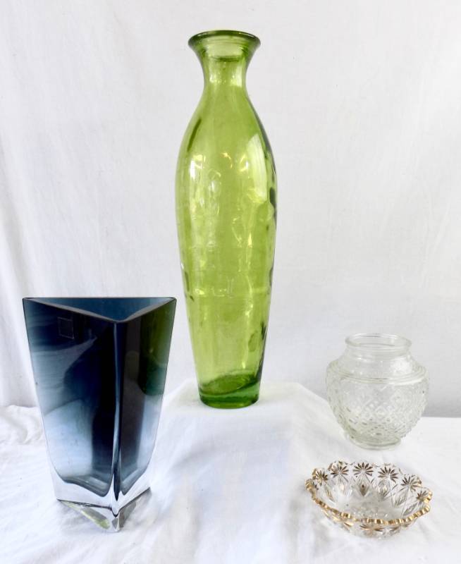 lot 28 image: Collection of 37 Pieces of Glassware - Great lot for Resllers, Consigners, Flea Marketers and Retailers