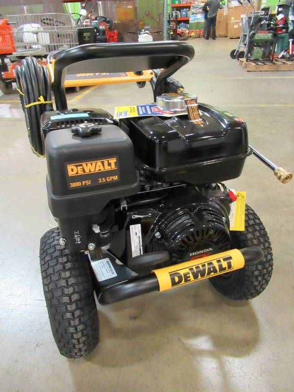 lot 21 image: Dewalt 3,800 psi 3.5 GPM Gas Pressure Washer