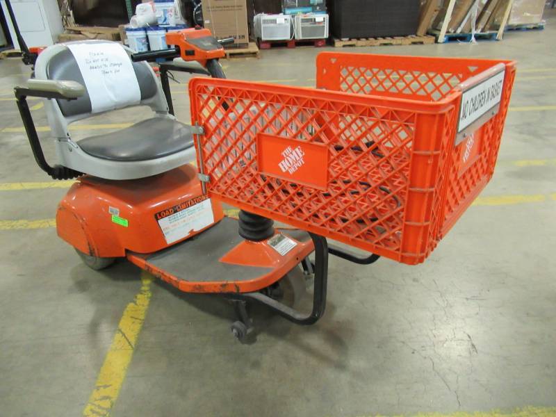 lot 57 image: Non-Working Motorized Shopping Cart - For Parts