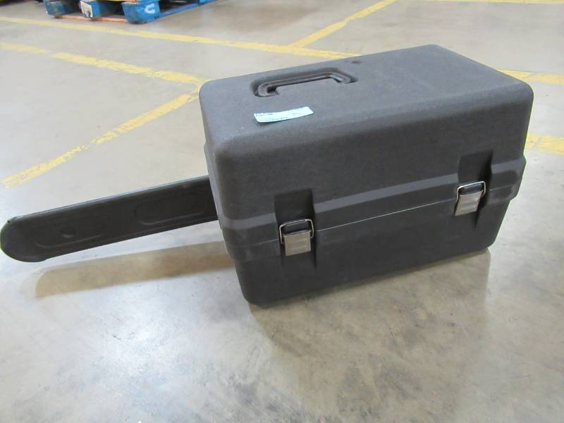 lot 68 image: Remington 16 in. 42cc 2-Cycle Gas Chainsaw with Carry Case RM4216 Rebel