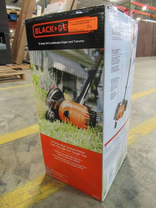 lot 81 image: Black & Decker 7.5 in. 11-Amp Corded Electric 2-in-1 Landscape EdgerTrencher