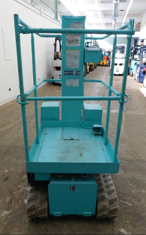 lot 2 image: 2001 SMac Track Drive Man Lift