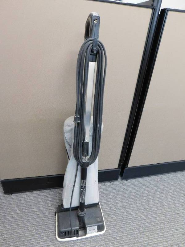 lot 37 image: Oreck XL Upright Vacuum