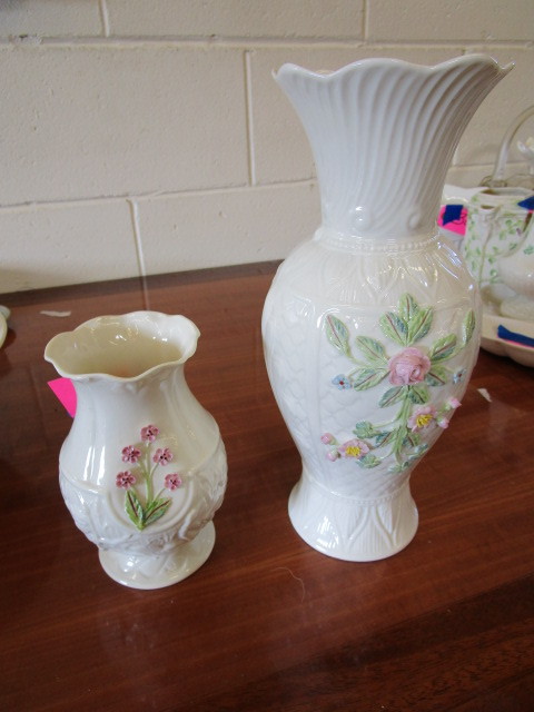lot 302 image: 2 BELLEEK FINE IRISH PORCELAIN VASES