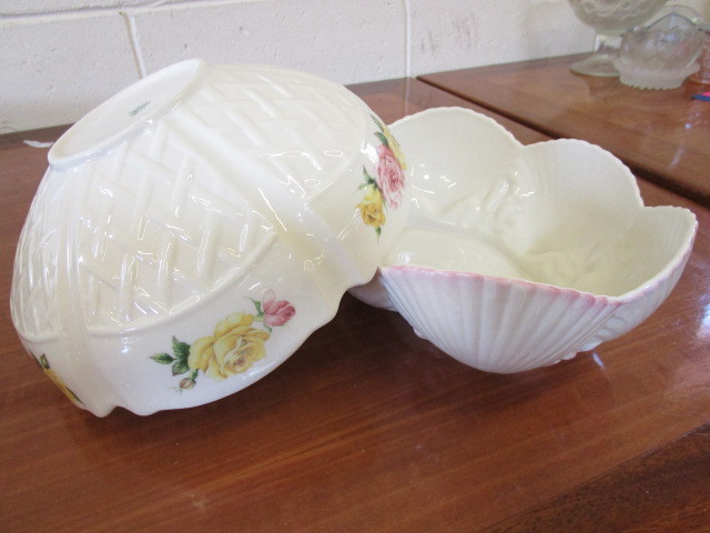 lot 307 image: 2 BELLEEK FINE IRISH PORCELAIN BOWLS