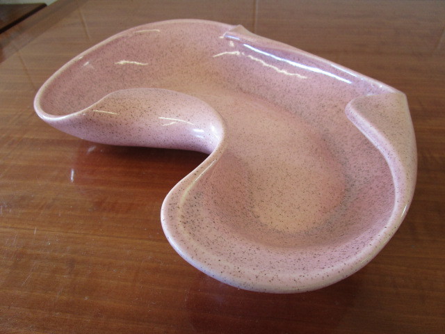 lot 312 image: PINK RED WING POTTERY CONSOLE BOWL
