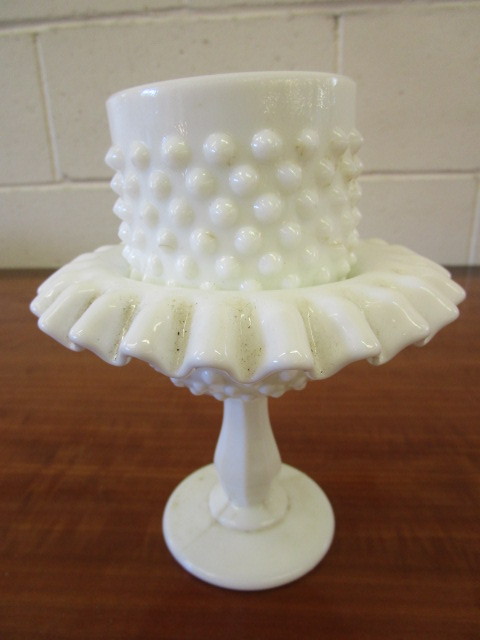 lot 319 image: 3 HANDMADE FENTON FAIRY LAMPS