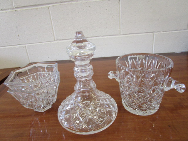 lot 334 image: FINE CRYSTAL ICE BUCKET  CRYSTAL DECANTER  2 CRYSTAL BOWLS