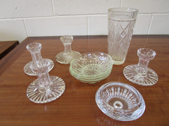 lot 335 image: FINE CRYSTAL GLASS  4 CRYSTAL CANDLE HOLDERS  CRYSTAL DISH  3 CUT GLASS DISHES