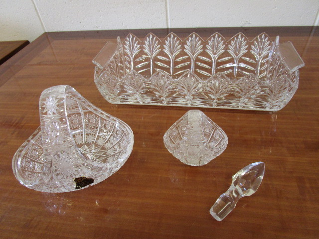 lot 339 image: FINE CZECHOSLOVAKIAN HANDCRAFTED CRYSTAL