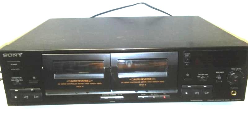 lot 7 image: Sony dual cassette recorder player