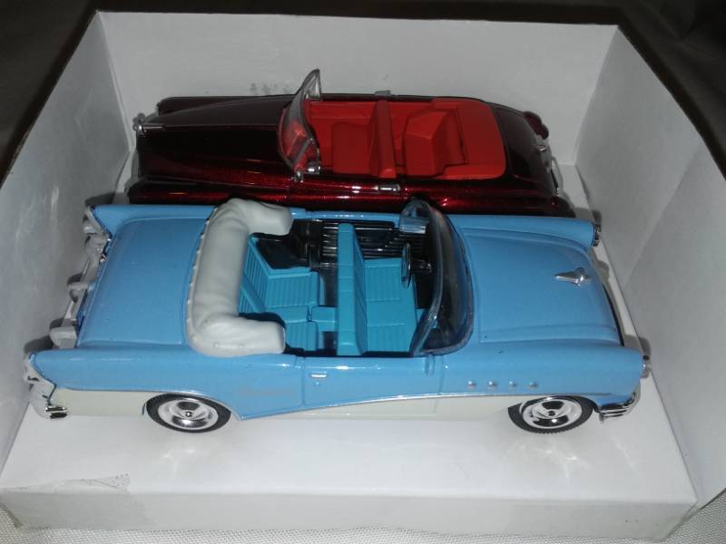 lot 29 image: 2 diecast. 1949 Buick Roadmaster convertible and a 1955 Buick Century.