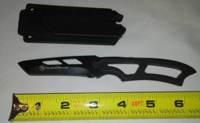 lot 64 image: Smith & Wesson knife with polycase.