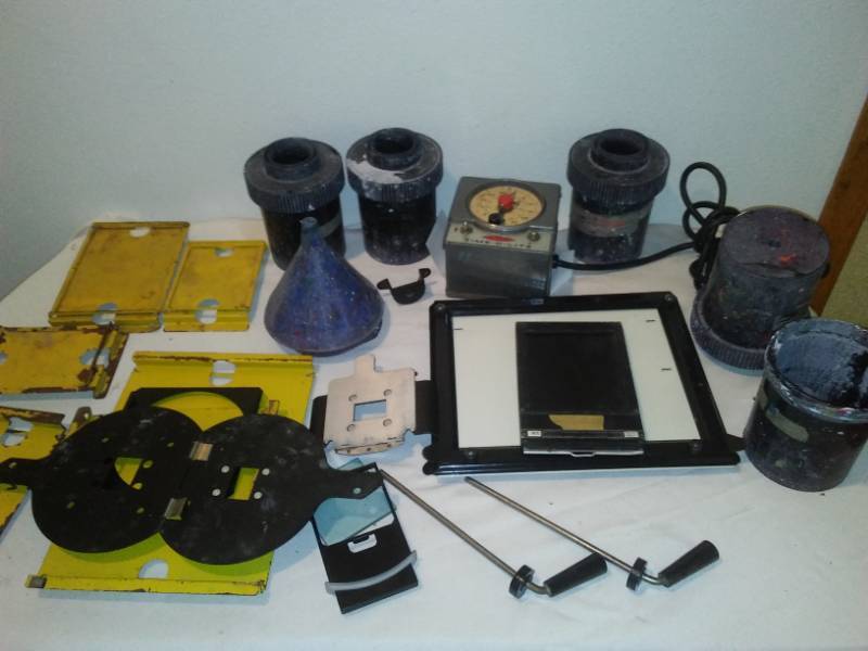 lot 79 image: Miscellaneous photography accessories.
