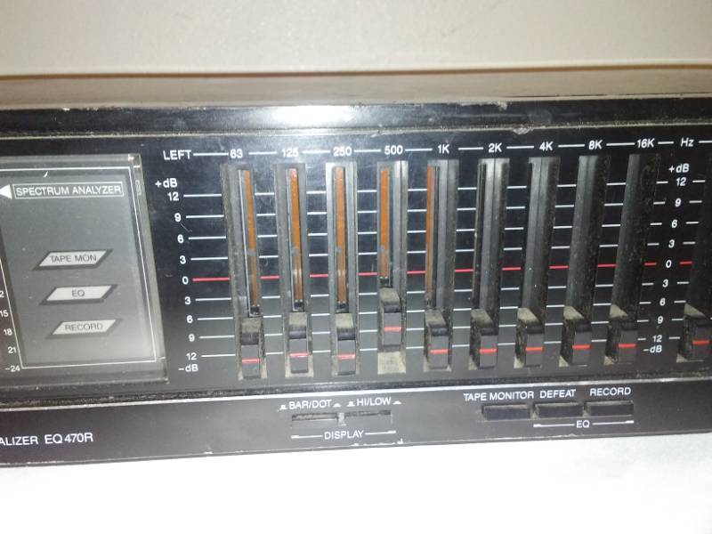 lot 90 image: Sherwood EQ 470R equalizer.