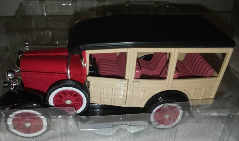 lot 104 image: 1929 Ford wood wagon