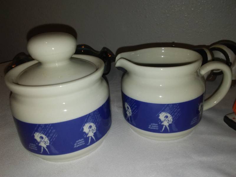 lot 115 image: Collectible - Morton salt, Enderlin Bank, milk producers Eidsmoe buttons and more.