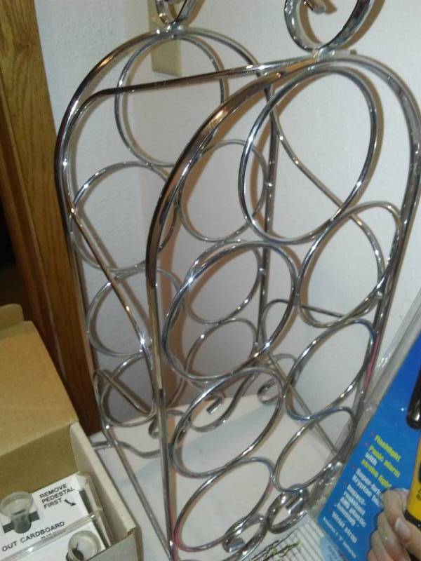 lot 131 image: Miscellaneous household. Stainless picnic set and more.