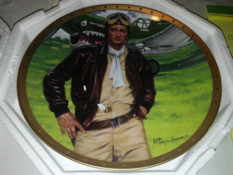 lot 162 image: 2 John Wayne plates. Tribute to fighter pilots, jet Pilots. Limited edition, COA,