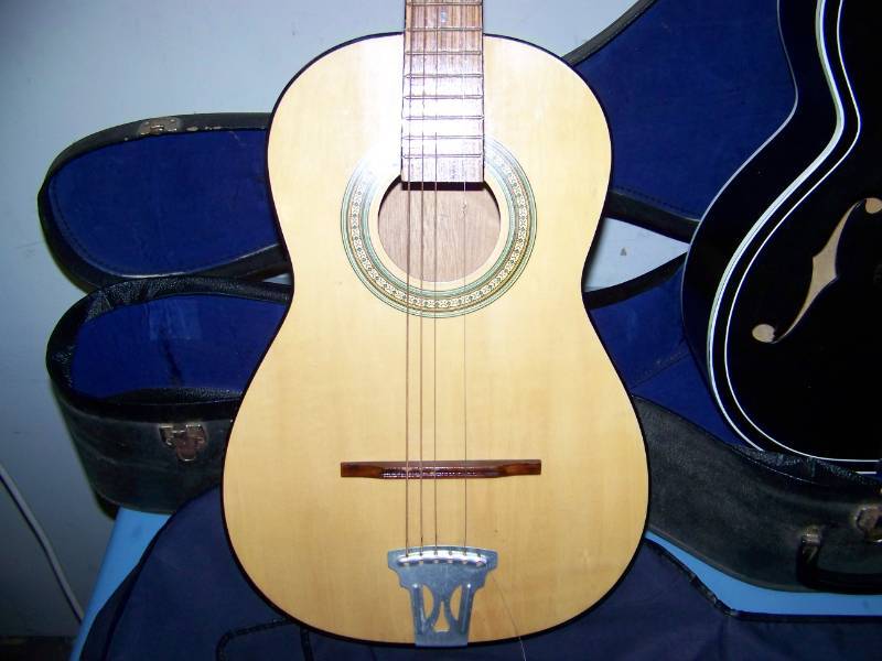 lot 99 image: (2) Acoustic Guitars with Cases