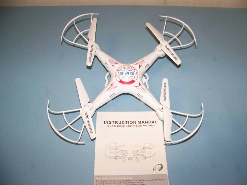 lot 109 image: X8, 2.4G, RC (Remote Controlled) Quadcopter Drone in Original Box