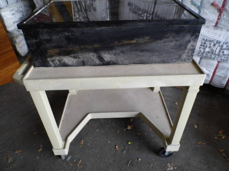 Cart & Metal Cabinet
