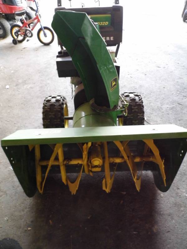 John Deere Snowblower