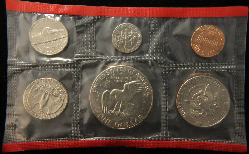 1974 P & D US MINT SET (10 COINS)