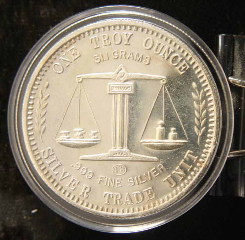 1 TROY OZ. .999 FINE SILVER VINTAGE TRADE UNIT EAGLE-FLAG IN AIRTITE