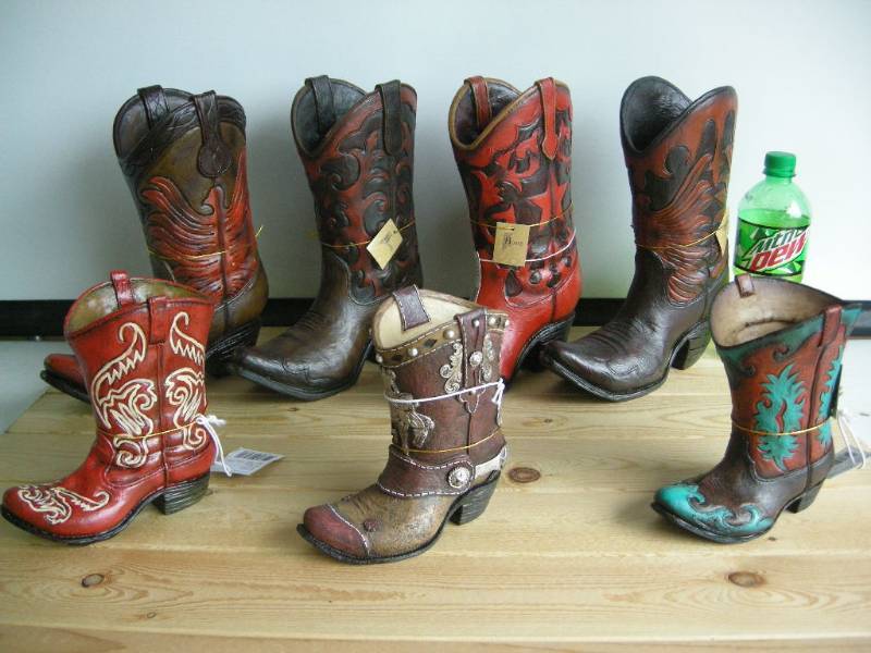 lot 17 image: Western Boot Vases