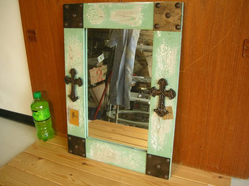 lot 46 image: Distressed Look Mirror