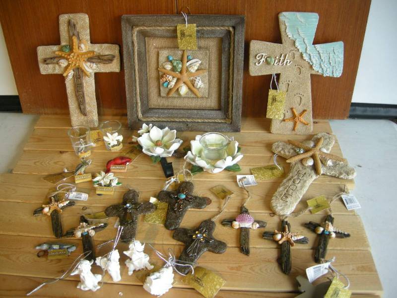 lot 50 image: Ocean Beach Whimsical Decor