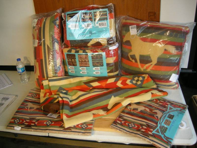 lot 56 image: Western Look Fleece Blankets and Pillow Set