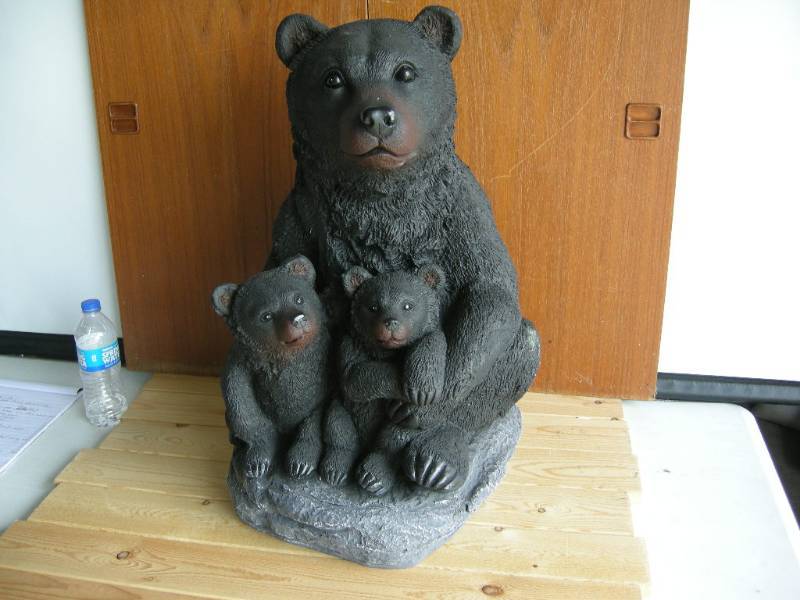 lot 67 image: Black Bear With Cubs Figure