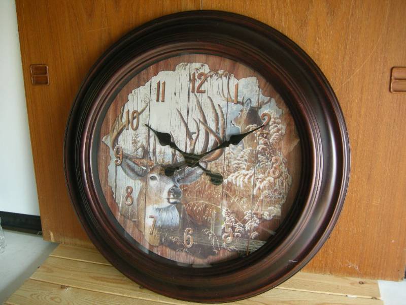 lot 86 image: Deer Clock