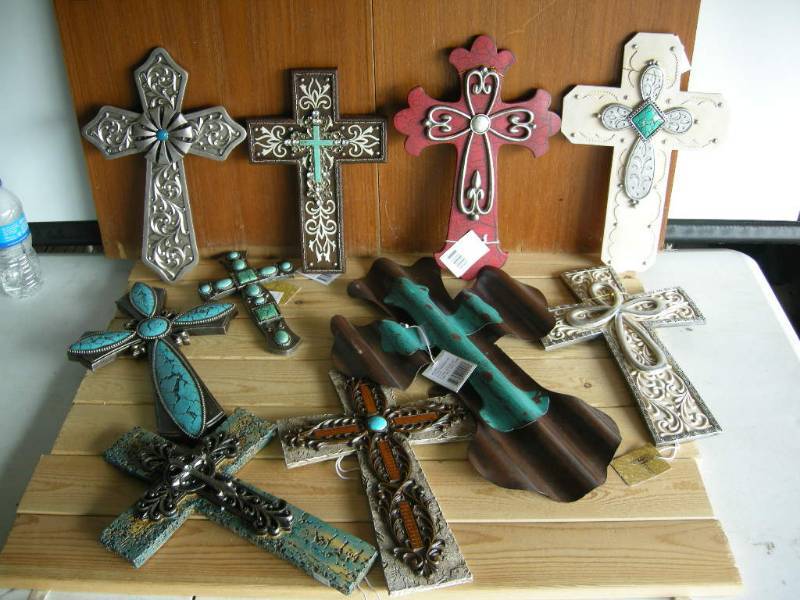 lot 89 image: Western Look Crosses