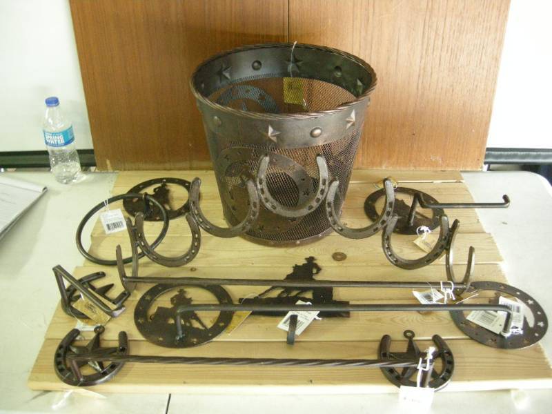 lot 100 image: Cowboy-Star Bathroom Decor
