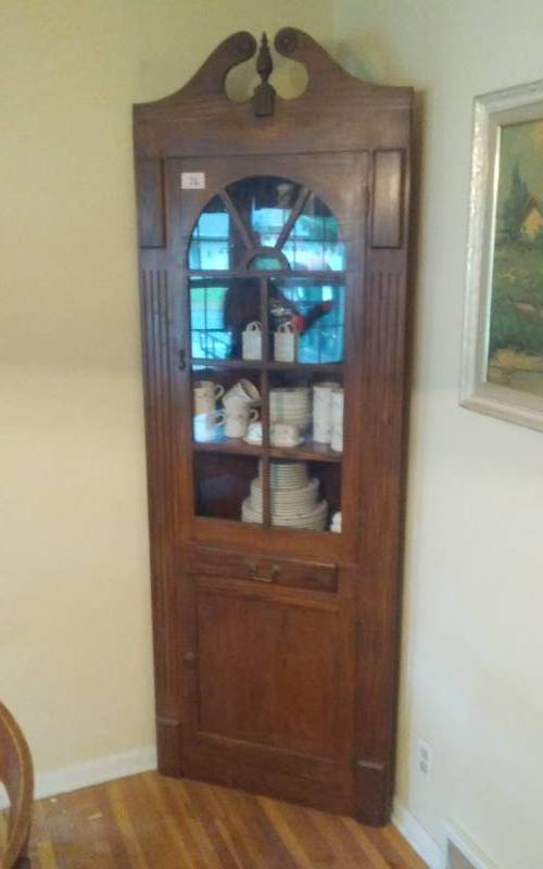lot 26 image: Antique Corner Cabinet 30 Wide x 87 Tall (NO CONTENTS) Matches Lot #27