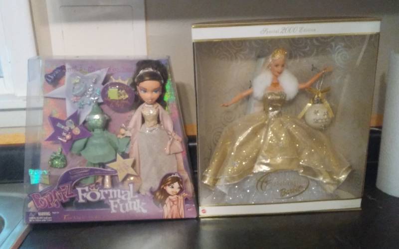 lot 32 image: Celebration Barbie 2000, Bratz Formal Funk Doll