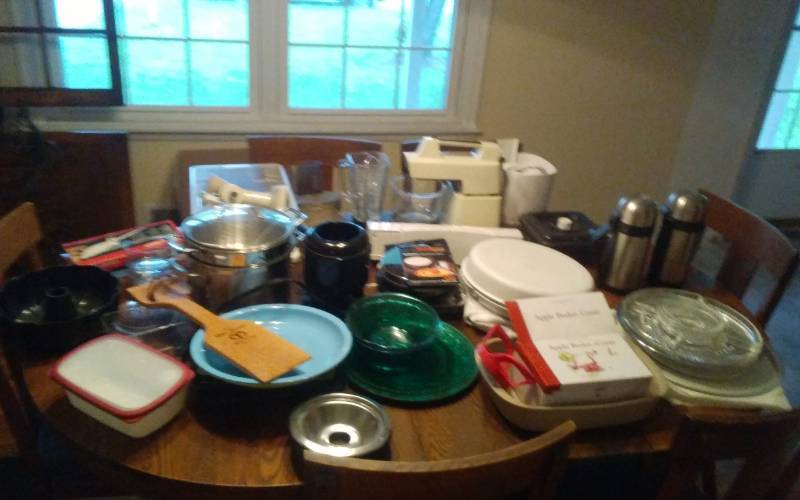 lot 34 image: Large Lot Of Kitchen Related & Small Appliances (Oster Food Processor, Calphalon Pots, Pampered Chef Baker, Wm Sonoma Apple Peeler)