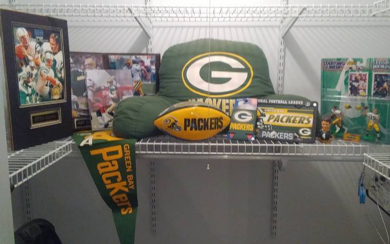 lot 45 image: Collection Of Packers