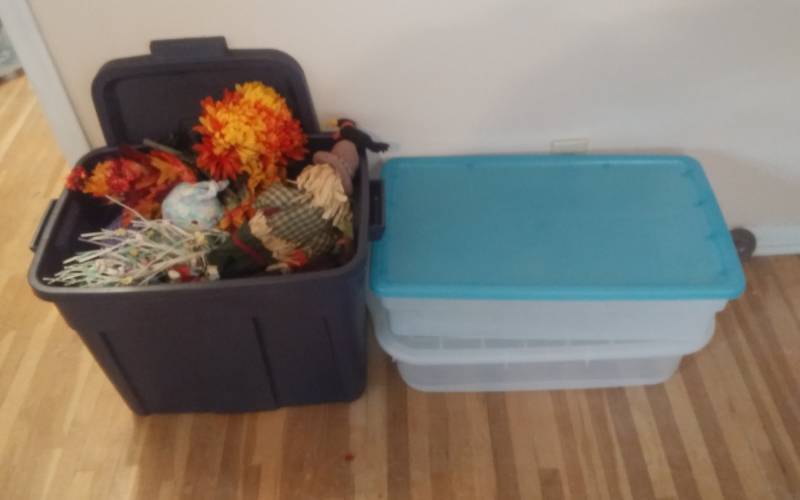 lot 47 image: 3-Tote Bin With Lids (1-FULL Of Seasonal Decor)