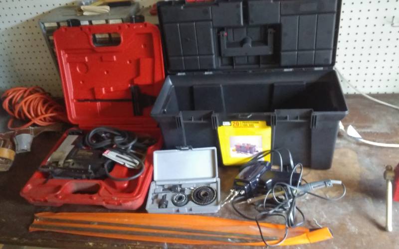 lot 88 image: Tool Boxes, Craftsman Jig Saw, Hole Saw Kit, Soldering Iron & Gun, 25 Drill Bits