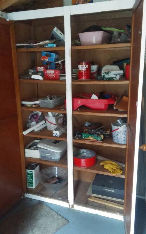 lot 96 image: Contents Of Cabinet - Hardware Related