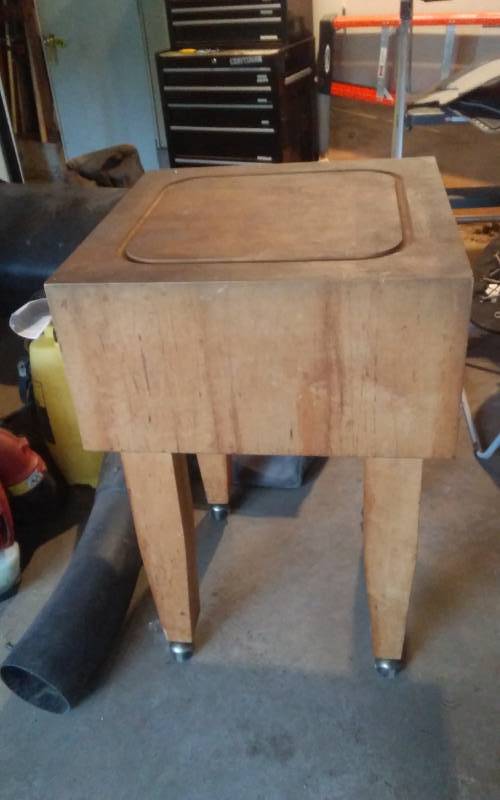 lot 103 image: Butcher Block On Wheels 24x24x35