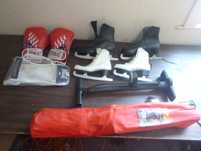 lot 27 image: Miscellaneous Outdoors and Sports Equipment